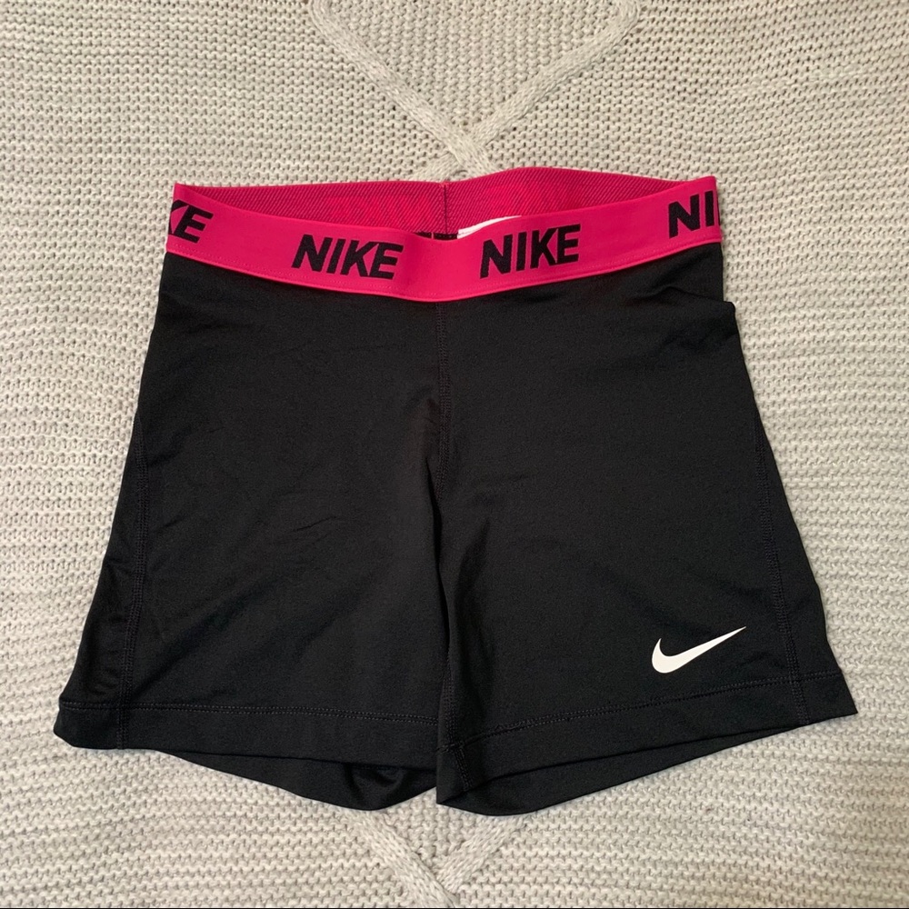 Black Nike Pros